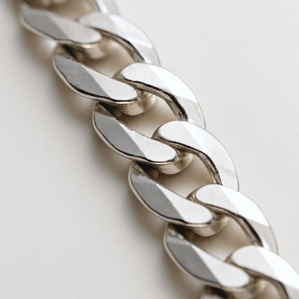 Mens Silver Cuban Link Chain, Solid 925 Sterling Silver Curb Necklace, close-up detail