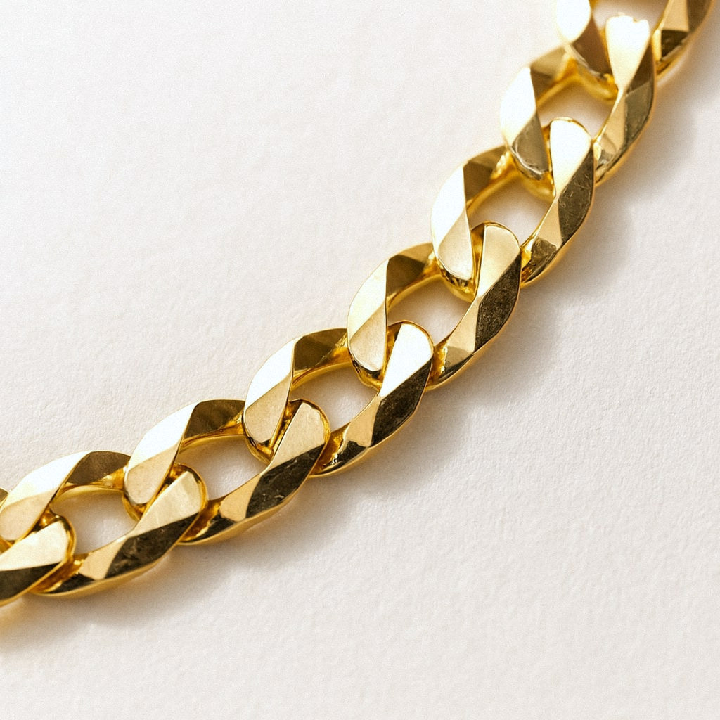 Gold Cuban Chain Necklace, 18k Gold Plated 925 Sterling Silver Curb Chain, close-up detail