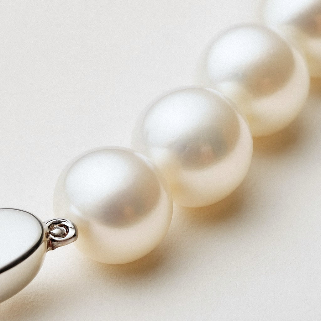 Pearl Necklace 8-10mm, Statement Freshwater Pearl Strand with Gift Box, close-up detail