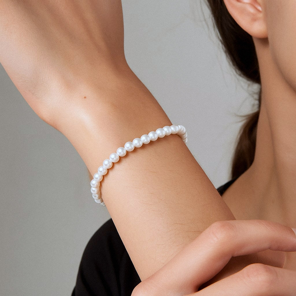 Pearl Bracelet, Freshwater Pearl Stretch Bracelet 4mm to 7mm, worn on model for scale